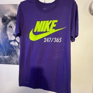 Nike 247/ 365 tee